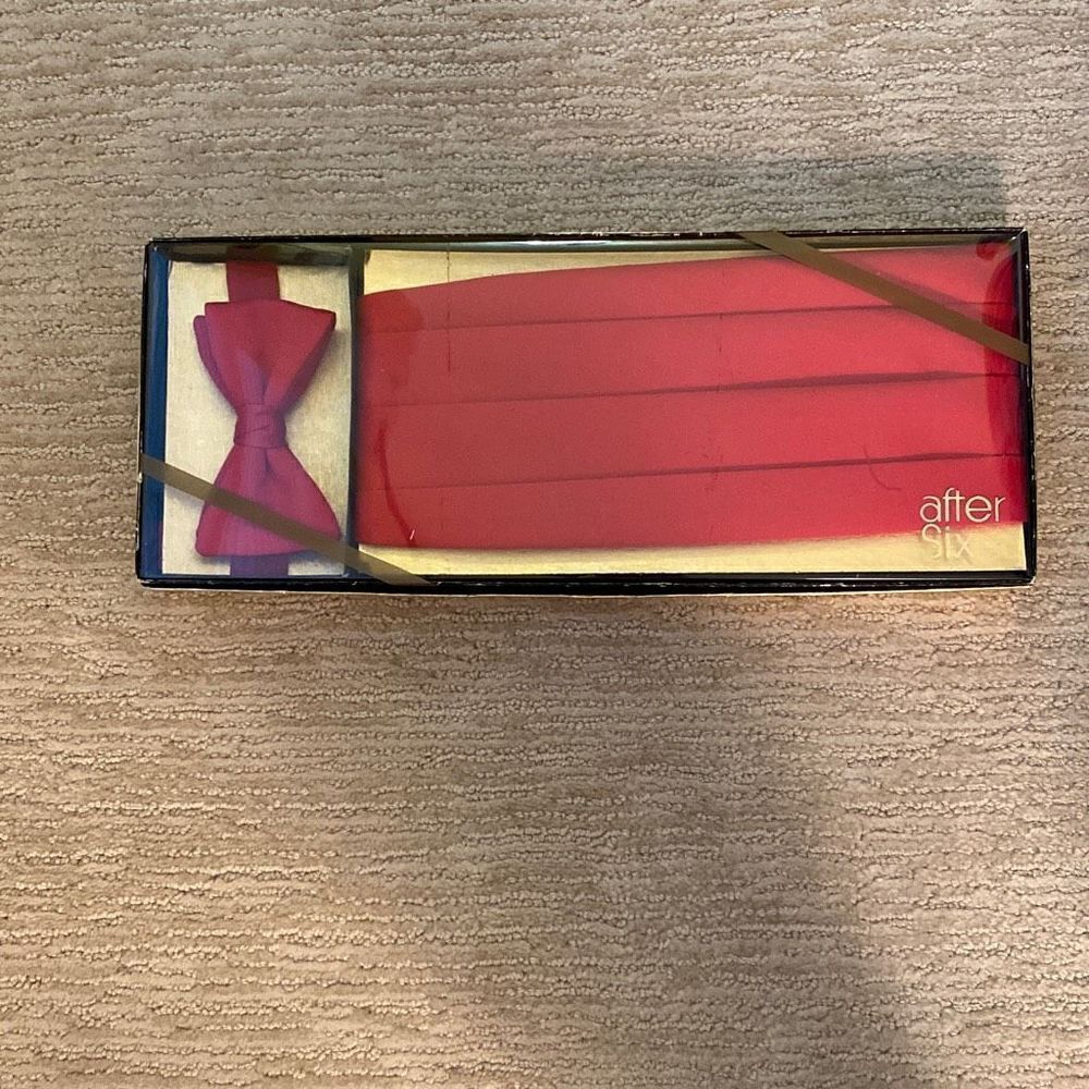 Mens After Six Red Bow Tie and Cumberbund, Size S/M